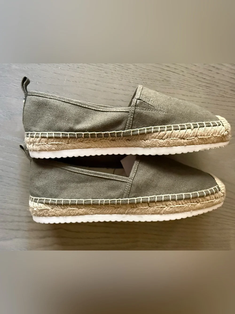 Michael Kors Espadrille Slip-On – Size 8